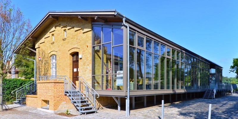 Zeuthen: Bürgerhaus am S-Bahnhof Zeuthen (Fotograf: Oli Hein)