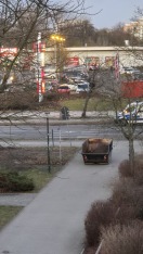 Foto: Container mitten auf dem Gehweg  