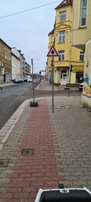 Foto: Unzulässige Verengung Radwegeflächen (anderer Radweg) 