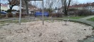 Foto: Glasscherben und Hundekot  