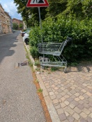 Foto: Herrenloser Korbwagen 