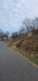Foto: Erdrutsch auf Gehweg 