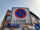 Foto: Schild beklebt 