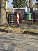 Foto: Barke am Straßenrand  