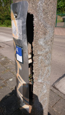 Foto: Offene / verbogene Elektorabdeckung 