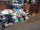 Foto: Altkleidersammlung alles daneben 
