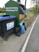 Foto: Altkleider überfüllt Bernöwe 