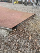 Foto: Verletzungsgefahr Spielplatz Bahnhofsstraße 