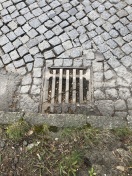 Foto: Strassenablauf dicht 
