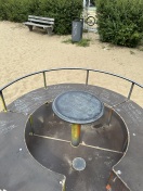 Foto: Sport- und Spielplatz am Lehnitzsee beschmiert  