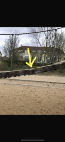 Foto: Balken locker/ Wasserspielplatz  