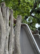 Foto: Pferdespielplatz - kaputte Kutsche 