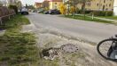 Foto: einbrechender Abwasserschacht/Gullydeckel 