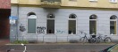 Foto: lose Pflastersteine in erster Parkbucht links 