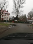 Foto: Große Löcher mit Pfützen, nicht einsehbar  